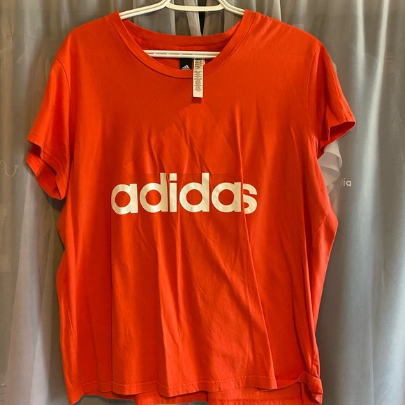 Pink adidas T shirt - Picture 1 of 1